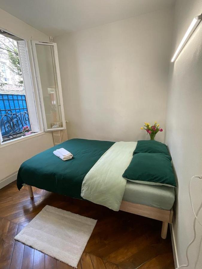 Privee A Arcueil - *